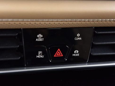 Certified 2026 Volkswagen Atlas Cross Sport SE AWD/4WD image 15
