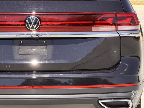 Used 2024 Volkswagen Atlas SE FWD image 5