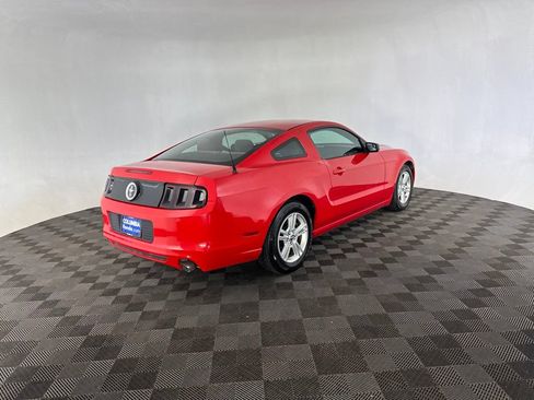 Used 2013 Ford Mustang Coupe RWD image 7