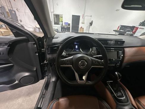 Used 2019 Nissan Rogue SL w/ Premium Package AWD/4WD image 15