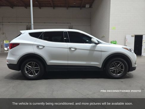 Used 2018 Hyundai Santa Fe Sport FWD image 4