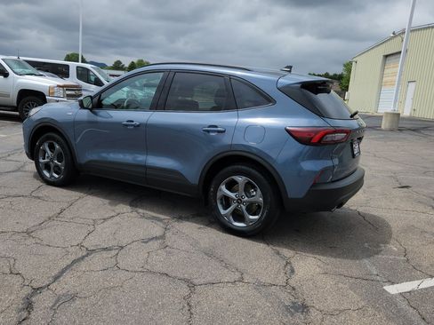 Certified 2025 Ford Escape ST-Line Select AWD/4WD image 8