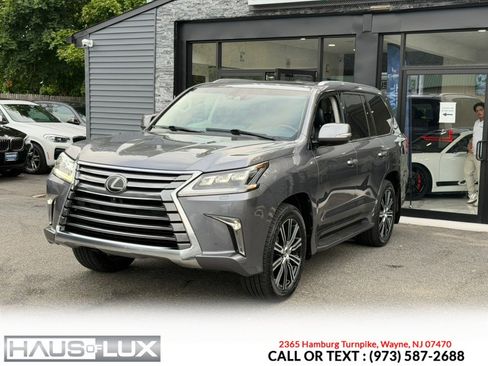 Used 2018 Lexus LX 570 4WD w/ Luxury Package image 4