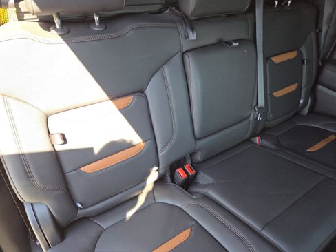 Used 2019 GMC Sierra 1500 AT4 w/ AT4 Premium Package AWD/4WD image 26