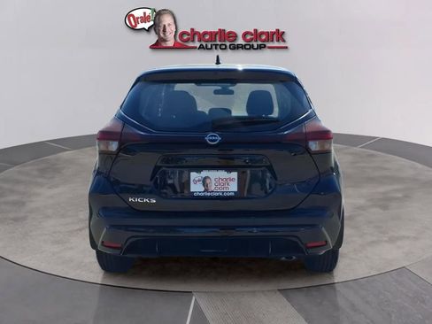 Used 2024 Nissan Kicks S image 5