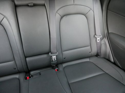 Used 2023 Hyundai Kona Limited image 14