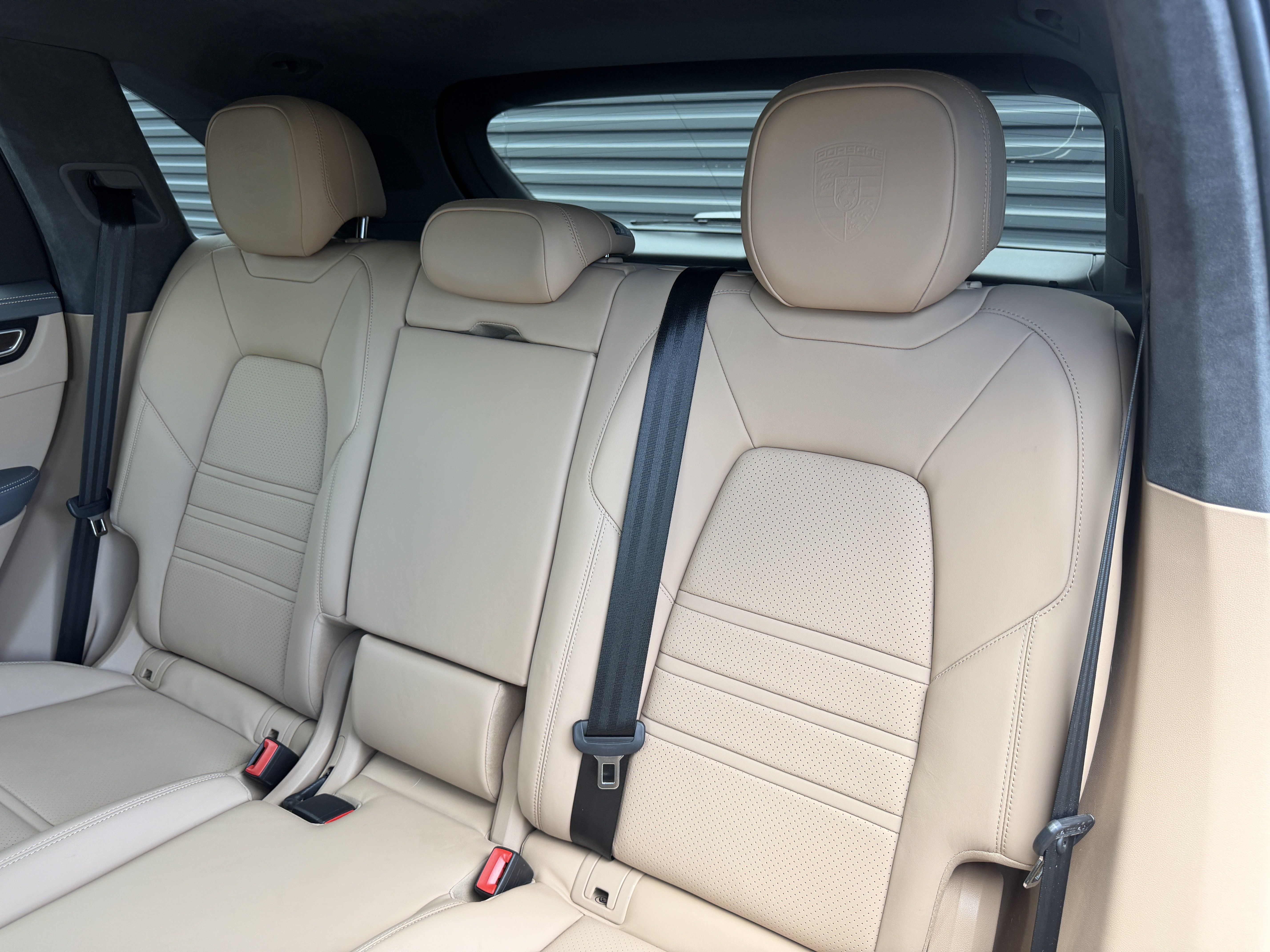 Certified 2023 Porsche Cayenne GTS AWD/4WD image 14