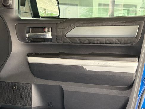 Used 2015 Toyota Tundra Platinum image 21