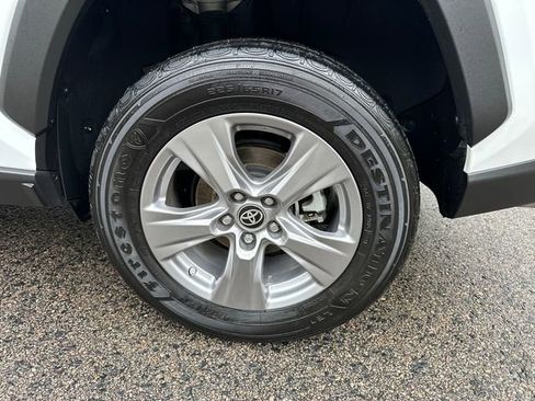 Certified 2024 Toyota RAV4 LE AWD/4WD image 18
