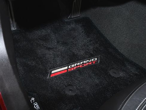 Used 2018 Chevrolet Corvette Grand Sport RWD image 43