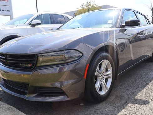 Used 2023 Dodge Charger SXT RWD image 2