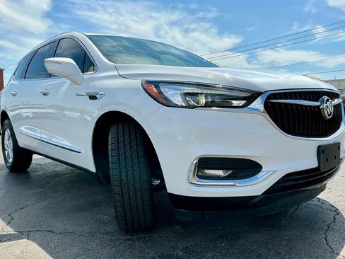 Used 2019 Buick Enclave Essence AWD/4WD image 2