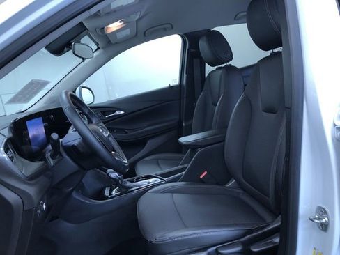 Used 2025 Buick Encore GX Preferred image 19