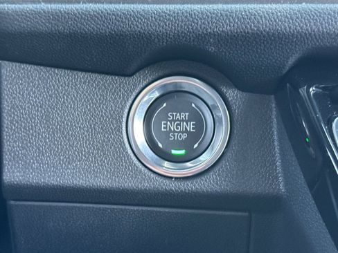 Used 2026 Chevrolet Traverse LT w/ Midnight/Sport Edition image 32