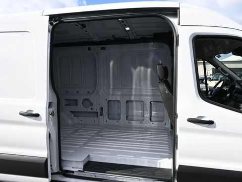 New 2026 Ford Transit 250 148 Medium Roof RWD image 23