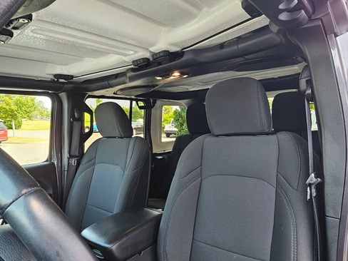 Used 2020 Jeep Wrangler Unlimited Sport S AWD/4WD image 22