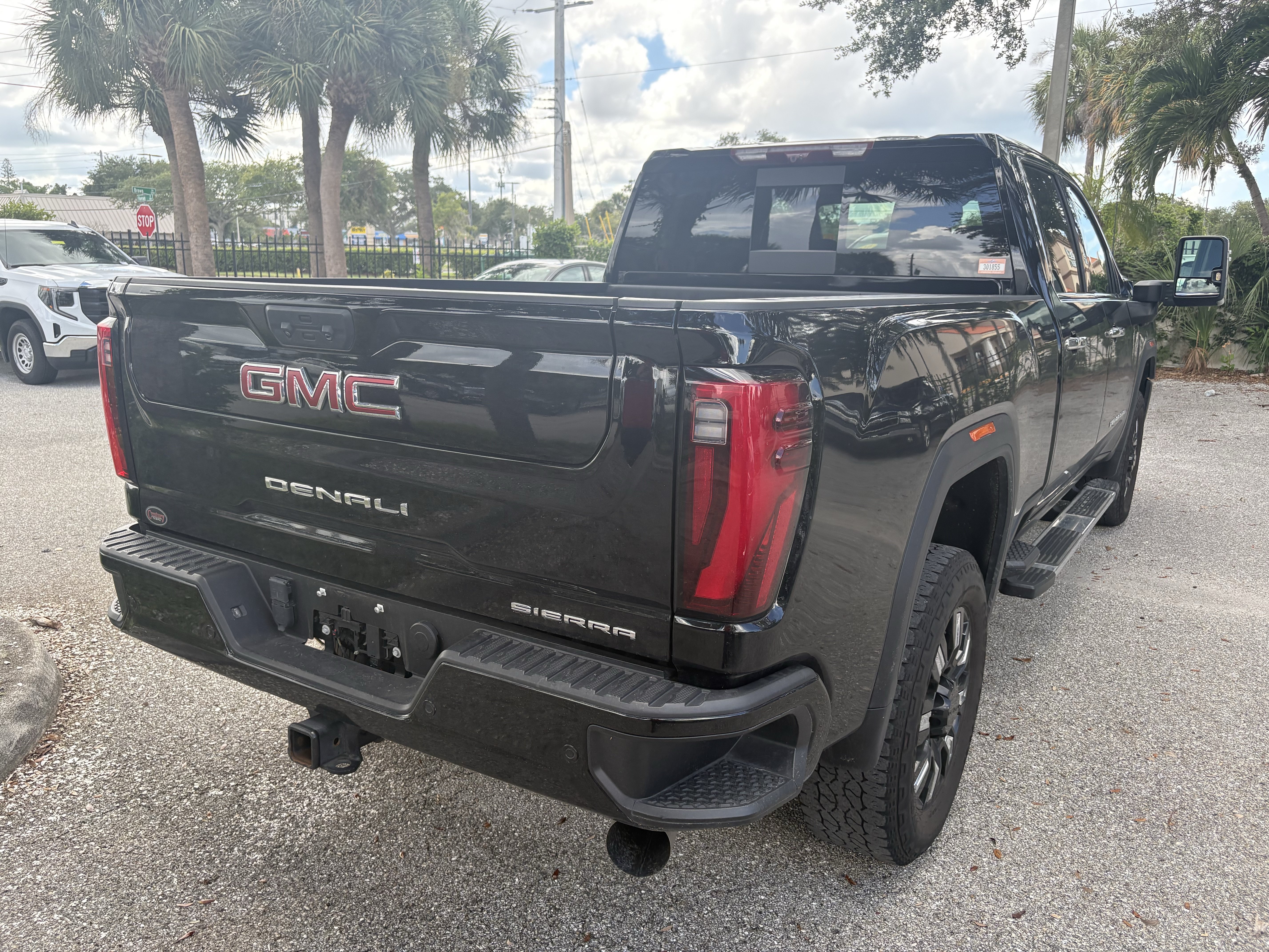 Used 2024 GMC Sierra 2500 Denali w/ Denali Reserve Package AWD/4WD image 7