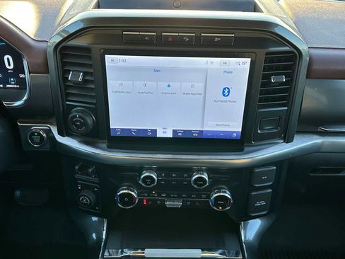 Used 2022 Ford F150 Lariat w/ Max Trailer Tow Package image 25