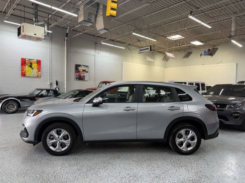 Used 2024 Honda HR-V LX image 2