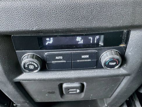 Used 2019 Chevrolet Traverse LS w/ LPO, Floor Liner Package FWD image 28