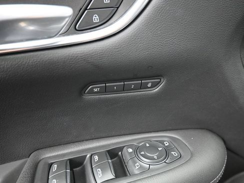 Used 2021 Cadillac XT5 Premium Luxury FWD image 30