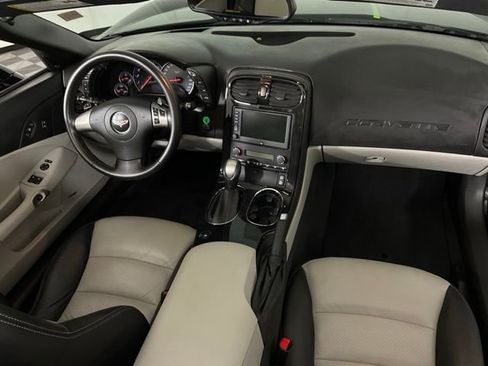 Used 2008 Chevrolet Corvette Convertible w/ Preferred Equipment Group RWD image 31