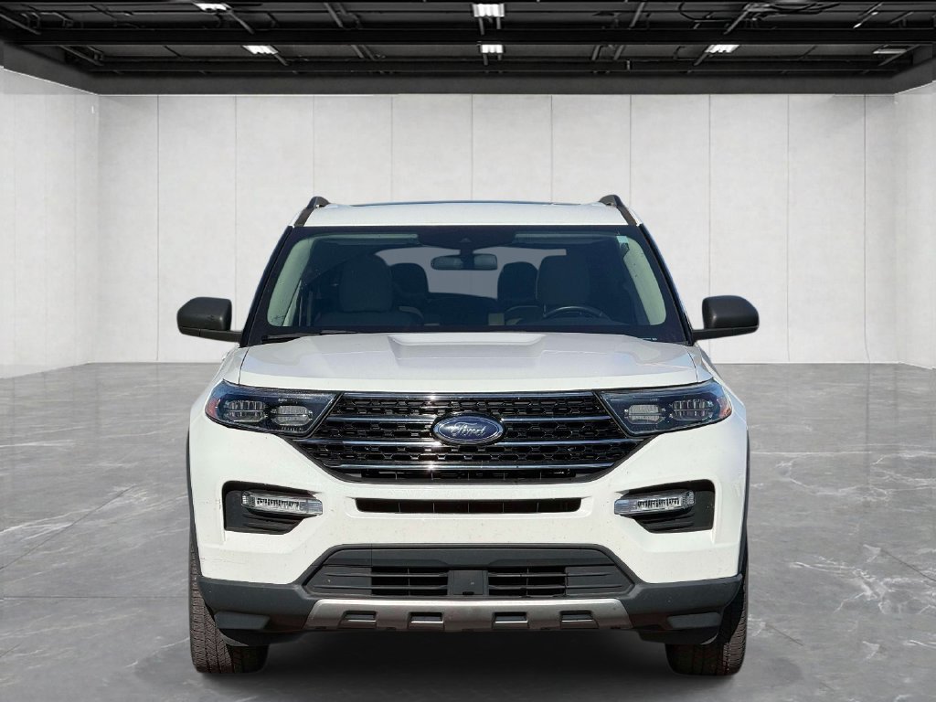 Used 2020 Ford Explorer XLT w/ Equipment Group 202A AWD/4WD image 2