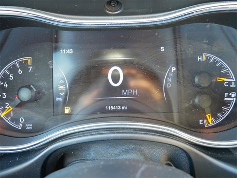 Used 2018 Jeep Grand Cherokee Limited w/ Trailer Tow Group IV image 23