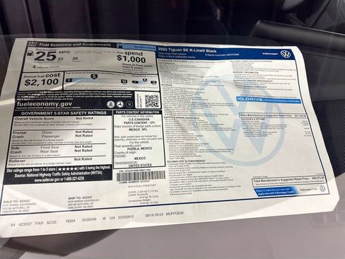 New 2025 Volkswagen Tiguan SE R-Line image 24