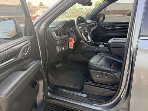 Used 2021 GMC Yukon Denali image 6