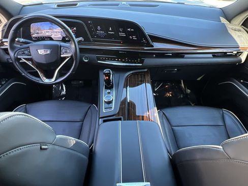 Used 2023 Cadillac Escalade ESV Premium Luxury image 21