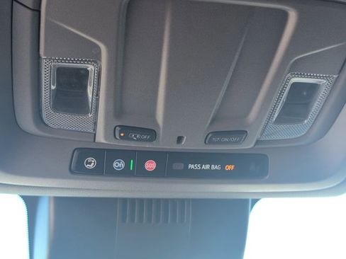 Used 2024 GMC Sierra 1500 SLT w/ SLT Premium Package image 17