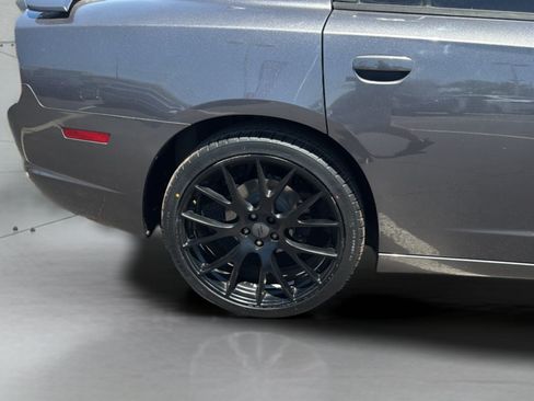 Used 2014 Dodge Charger SE RWD image 35
