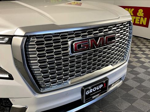 Certified 2023 GMC Yukon XL Denali image 28