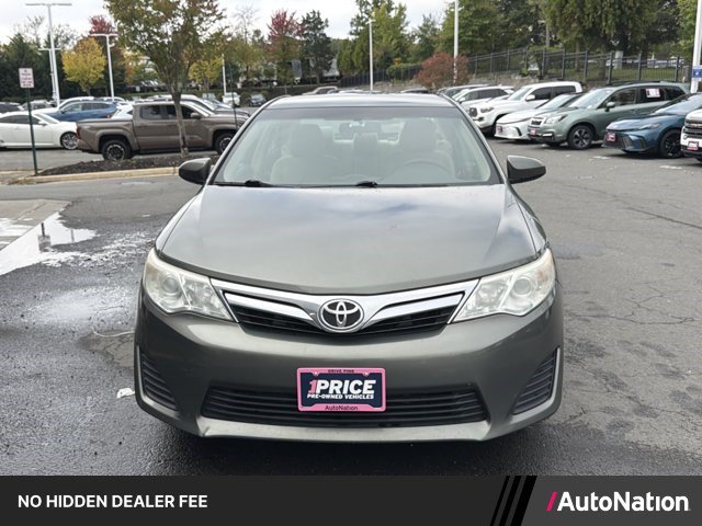 Used 2014 Toyota Camry LE FWD image 1
