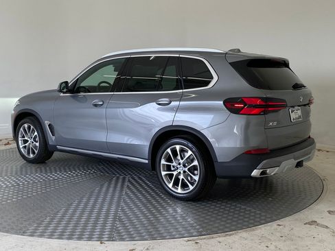 New 2026 BMW X5 xDrive40i w/ Premium Package image 3