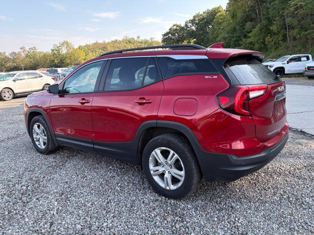 Used 2024 GMC Terrain SLE w/ Driver Convenience Package AWD/4WD image 3