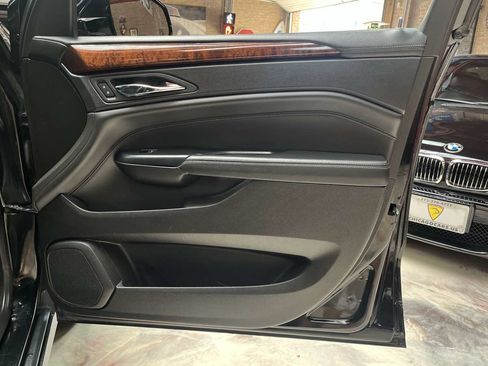 Used 2016 Cadillac SRX Luxury FWD image 18