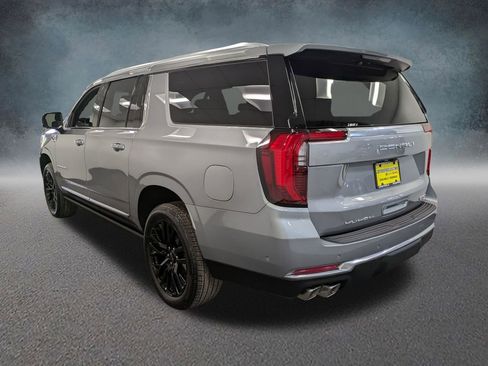 Used 2026 GMC Yukon XL Denali w/ Sun & Power Step Package AWD/4WD image 6