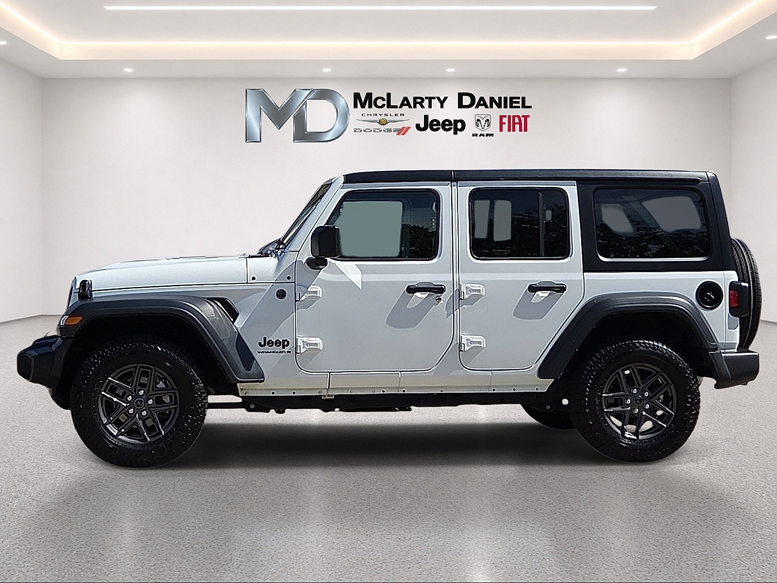 Used 2024 Jeep Wrangler Unlimited Sport AWD/4WD image 3