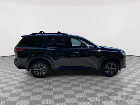 Used 2022 Nissan Pathfinder SV w/ SV Premium Package AWD/4WD image 6