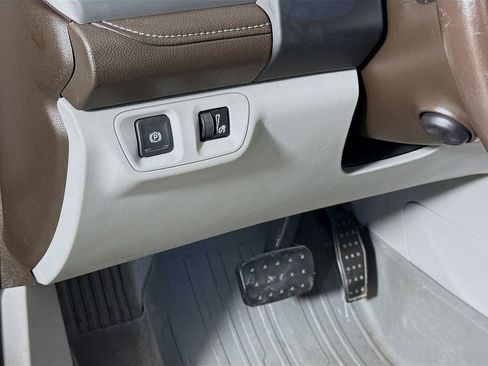 Used 2020 GMC Acadia SLT w/ Premium Package FWD image 10