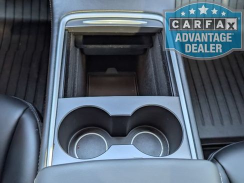 Used 2024 Tesla Model Y Long Range AWD/4WD image 11