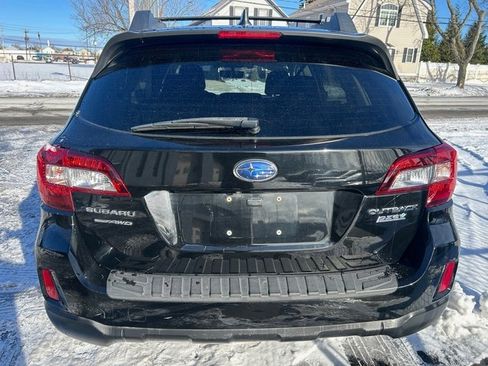 Used 2017 Subaru Outback 2.5i Premium image 3