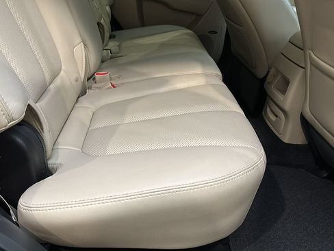 Used 2009 Hyundai Santa Fe Limited AWD/4WD image 16