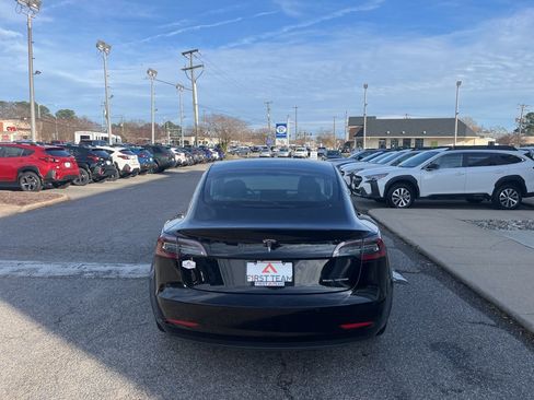 Used 2018 Tesla Model 3 Long Range image 4