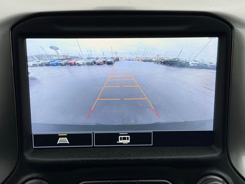 Used 2021 Chevrolet Silverado 1500 LT Trail Boss w/ Convenience Package II image 33