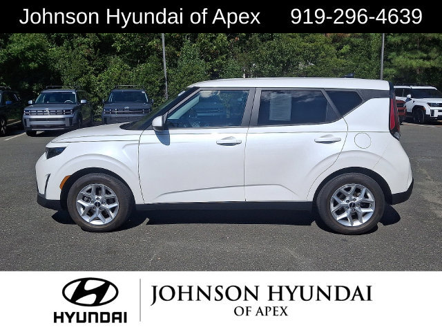 Used 2023 Kia Soul LX w/ LX Technology Package FWD image 28