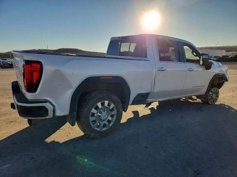 Used 2023 GMC Sierra 2500 Denali w/ Denali Ultimate Package image 3