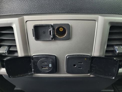 Used 2022 Ford F250 Lariat w/ Tremor Off-Road Package image 44